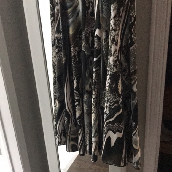 Dress - Picture 3 of 6